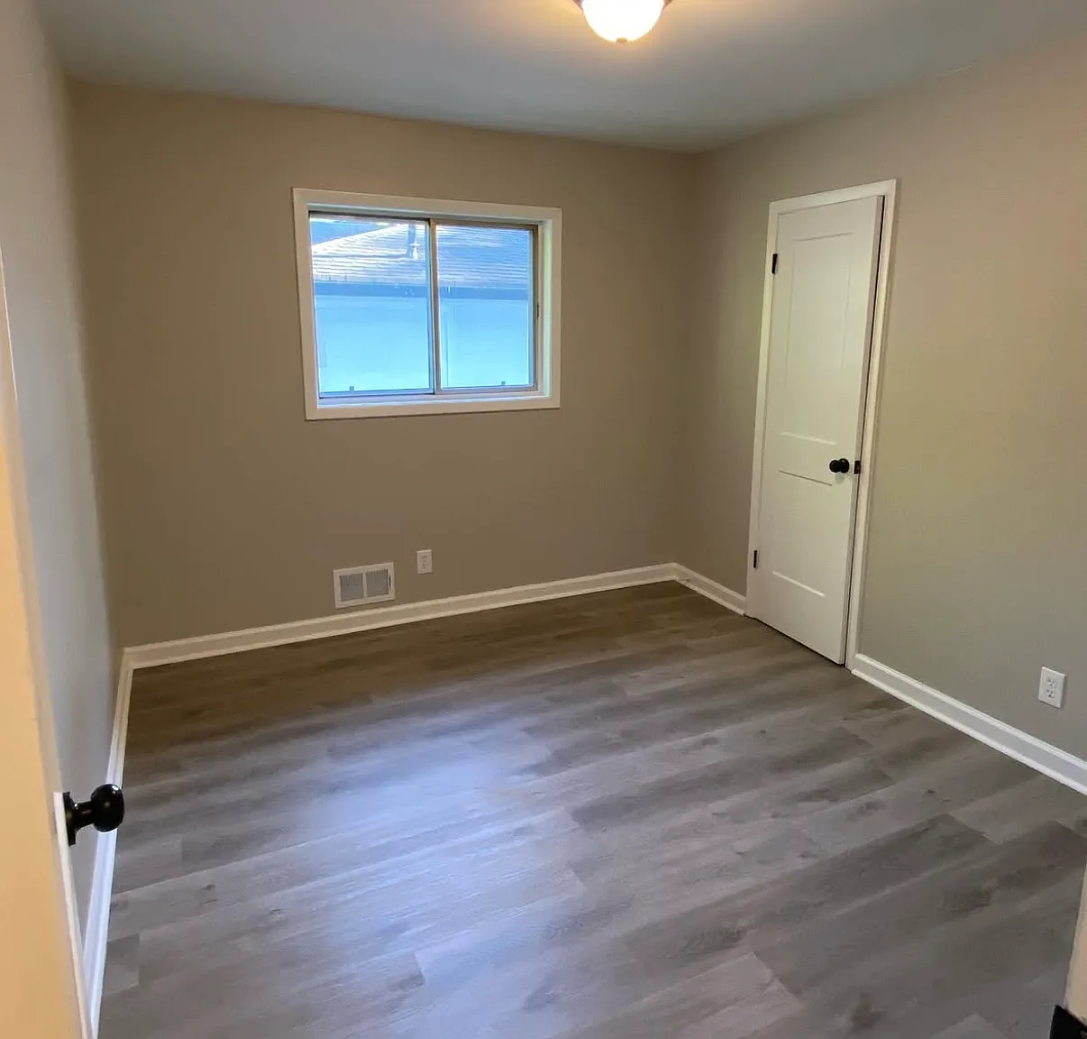 3 bed, 1488 sqft, $2,300 — Photo 3