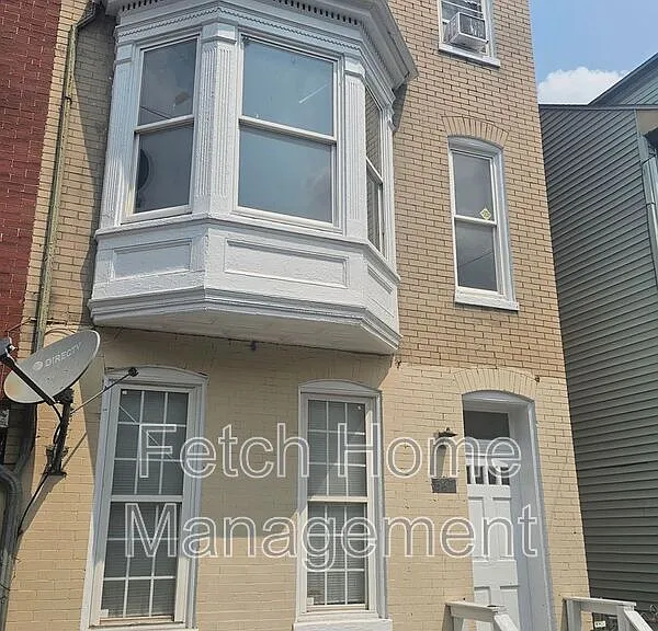 569 W Philadelphia St #1 — Photo 1