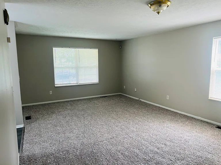 9702 Gaylord Ave — Photo 3
