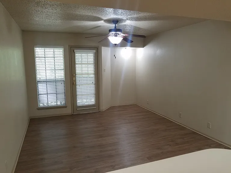 Chappell Hill Apartments — Photo 26