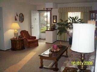 2nd image of 552 N Stadium Rd