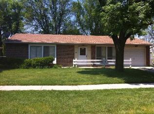 180 Waverly Dr, Elgin, IL 60120