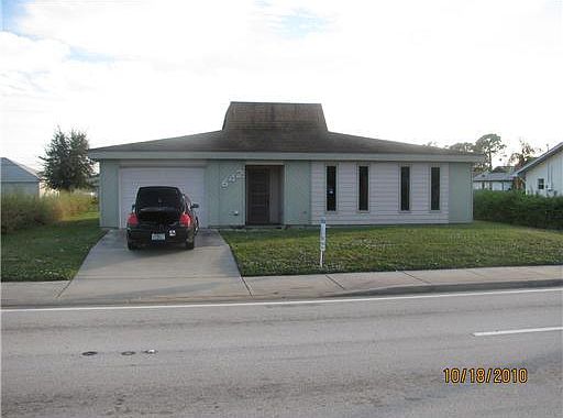 1st image of 642 SE Port St Lucie Boulevard