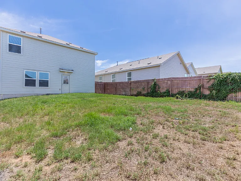5319 Hornbeck Hts — Photo 32
