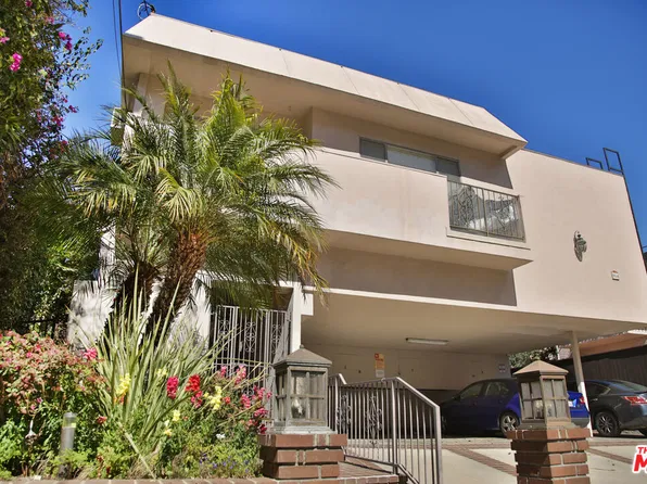 864 Granville Ave, Los Angeles, CA 90049