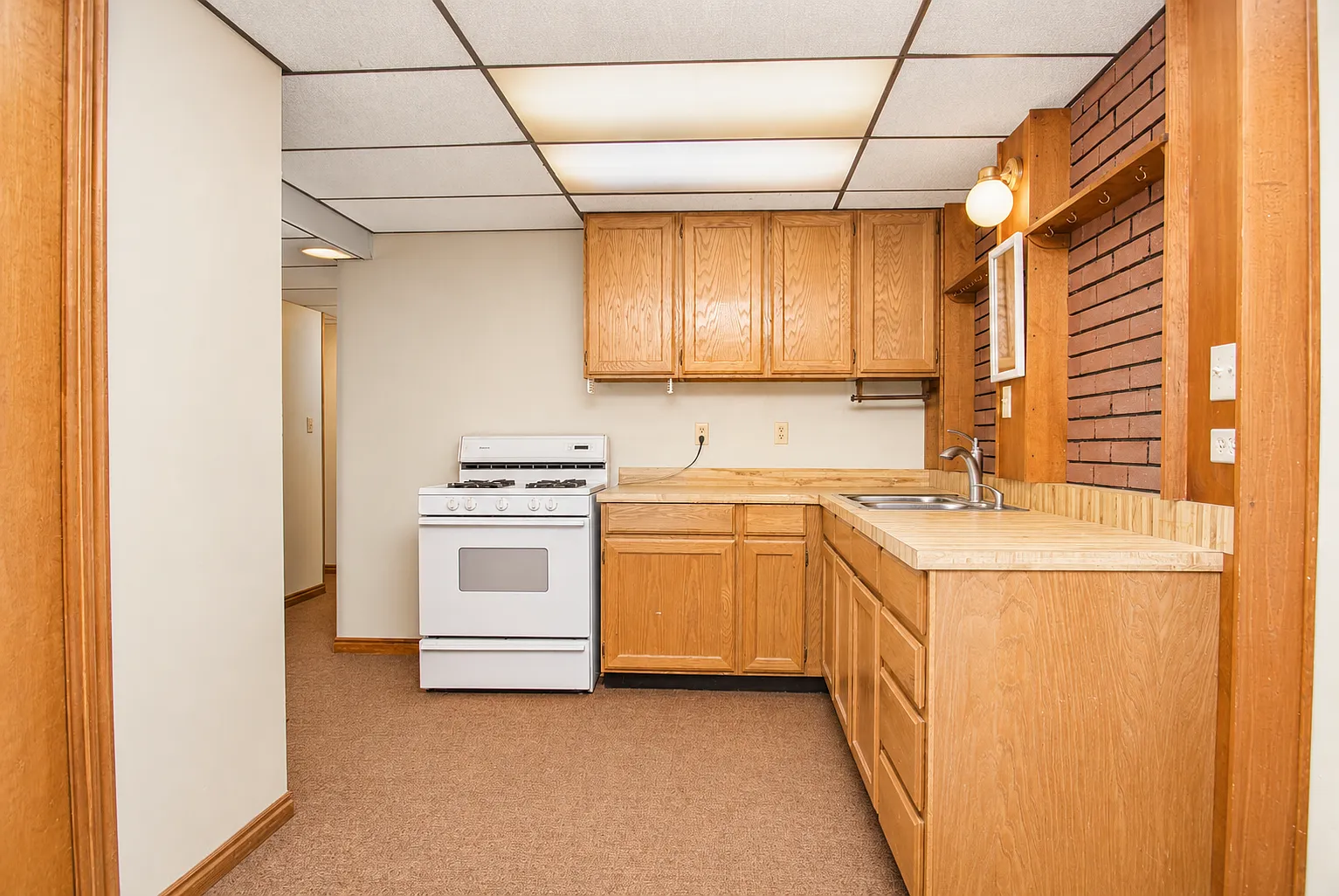 3 bed, 1648 sqft, $1,700 — Photo 4