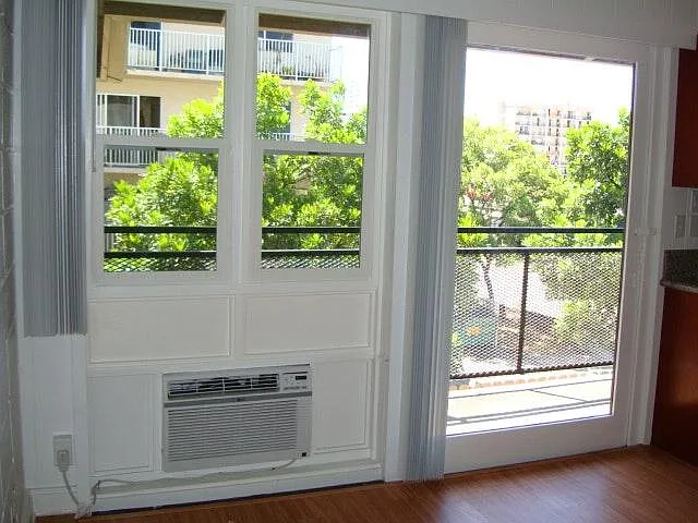 1060 Lunalilo St #E — Photo 6