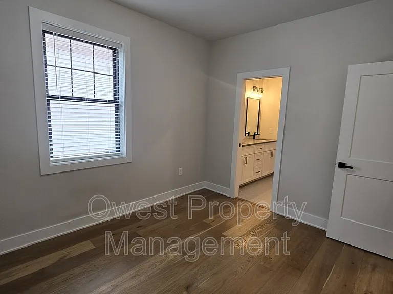 629 Fairview Ave #1 — Photo 5