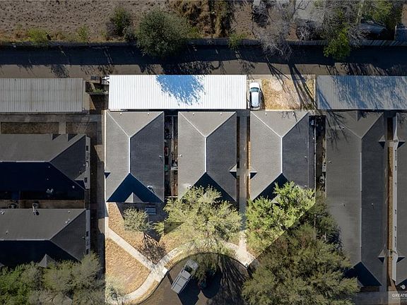4th image of 709 La Mancha Dr