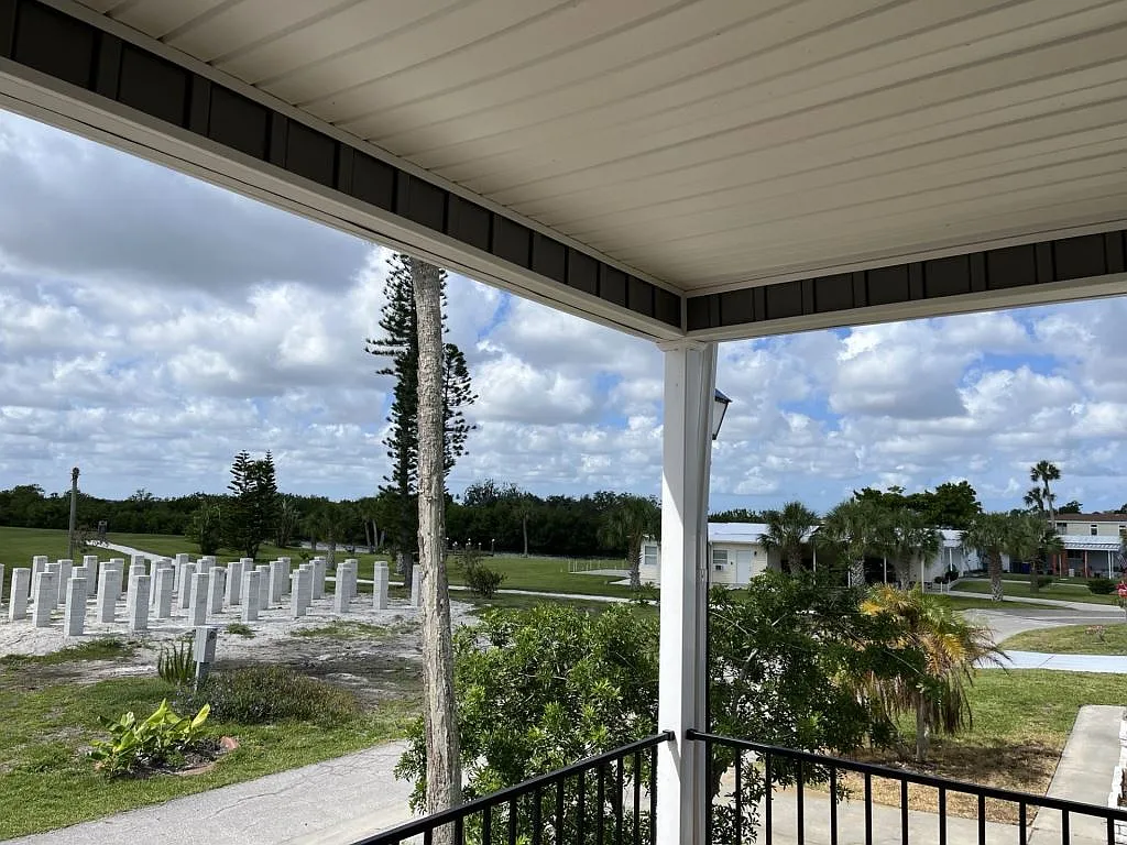 3 bed, 2.0 bath, 1356 sqft, $1,499 — Photo 4