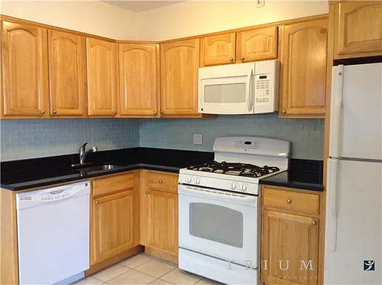 Rented by Triumph Property Group | media 8