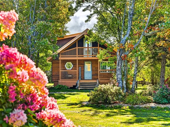 26 Dushermalee Ln, Beaubassin East, NB E4P 7W9