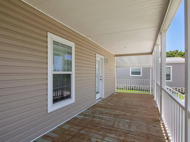 1284 Plymouth Pl — Photo 14