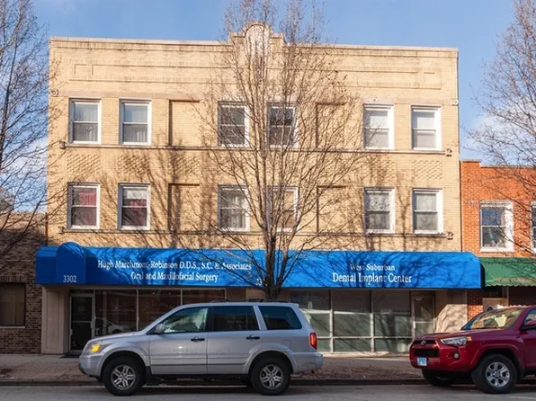 3300 Grove Ave #P-3s, Berwyn, IL 60402