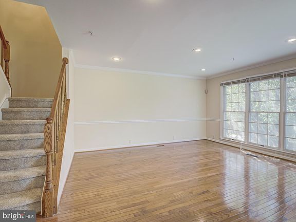 5th image of 3900 Dunes Way