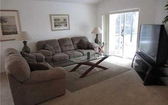 SD4P3070BL-living-area