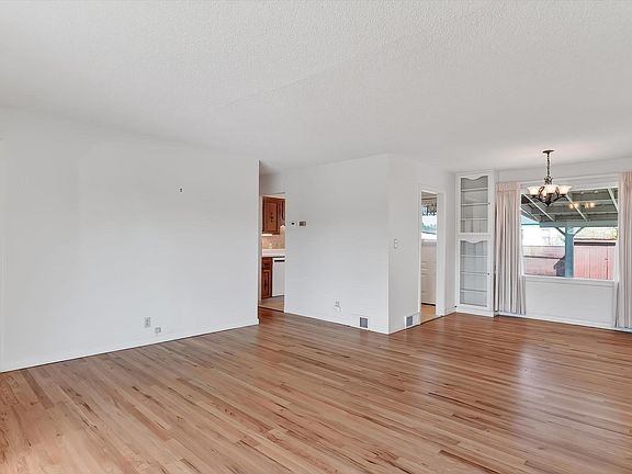 3rd image of 4624 W Northwest Blvd