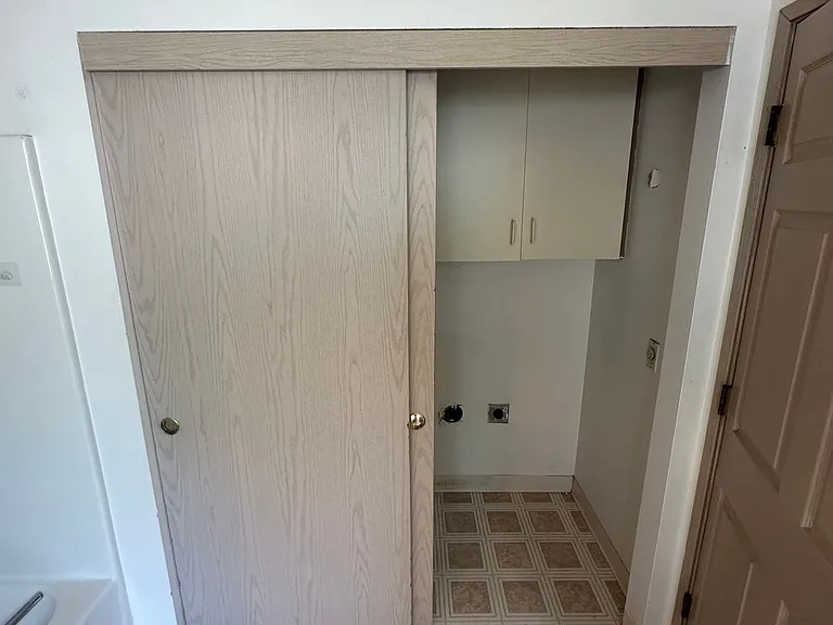 Shady Manor — Photo 35