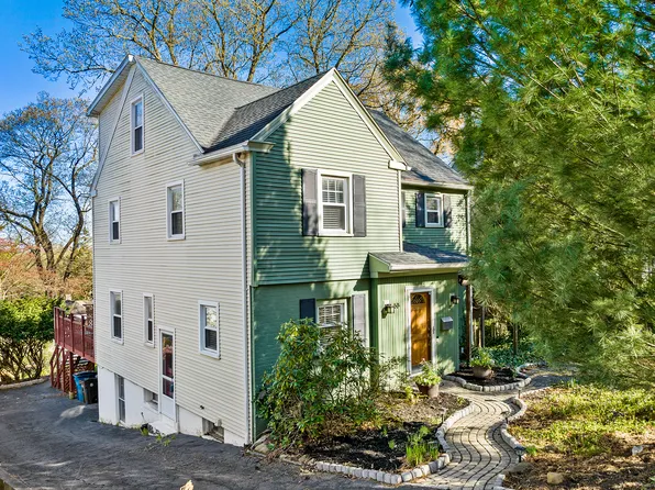 53 Vista Terrace, New Haven, CT 06515