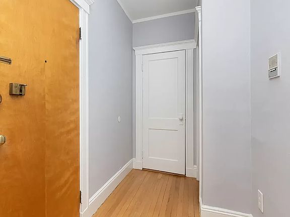 3rd image of 131 Park Dr #33B