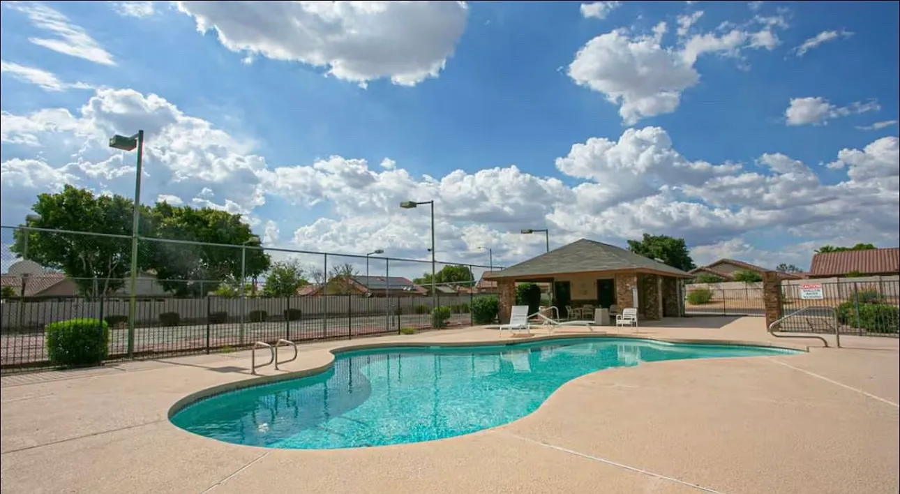 6603 W Kingston Ln — Photo 1