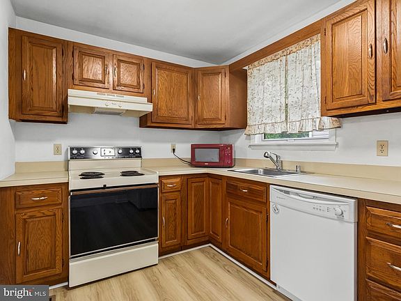 4th image of 320 Cedar Grove Rd