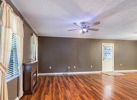 3rd image of 25618 N Mimosa Dr