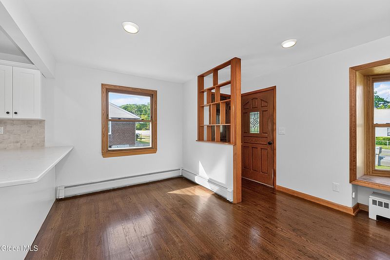 5th image of 1406 Red Mill Road