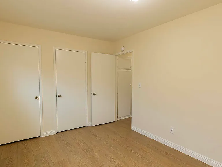 1932 Gates Ave #A — Photo 17