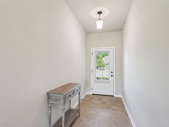 3rd image of 40032 Cottonwood Blvd