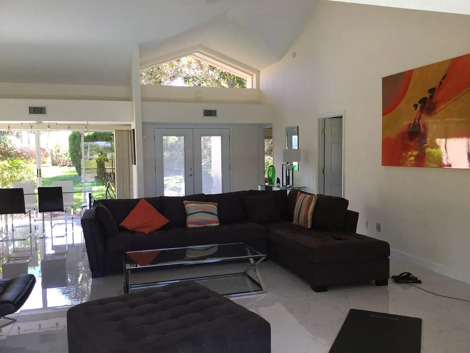 3 bed, 3.0 bath, 1786 sqft, $8,564 — Photo 4