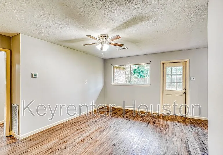 4419 Curly Oaks Dr — Photo 4