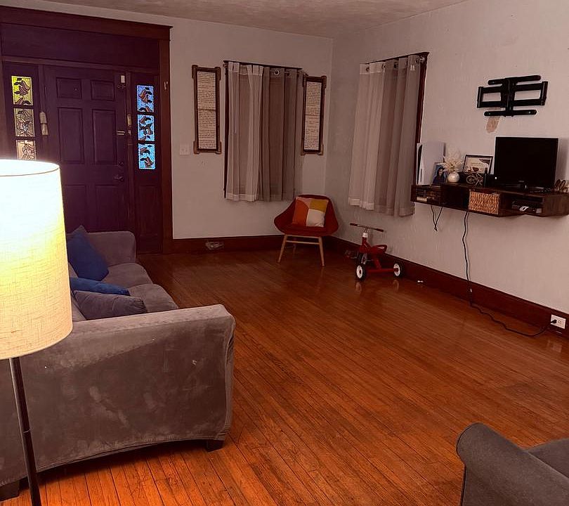 1st image of 3713 Mary Ave