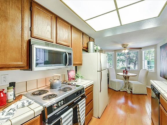 4th image of 3436 Wine Cork Way