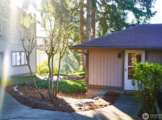 9619 Riverbend Dr NE #A, Bothell, WA 98011