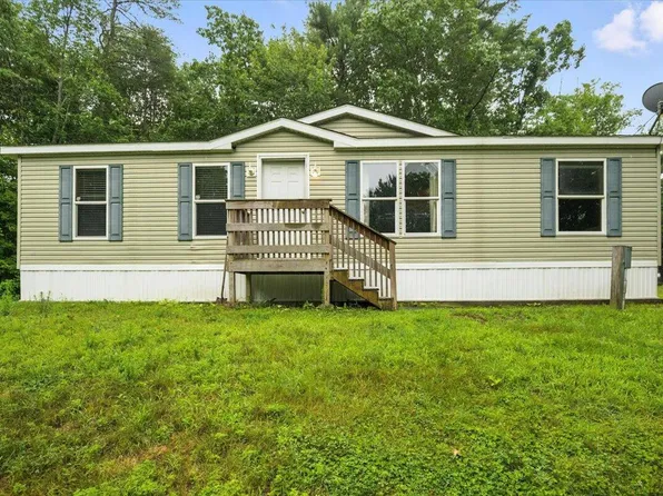 47 Harmony Hill Road, Topsham, ME 04086
