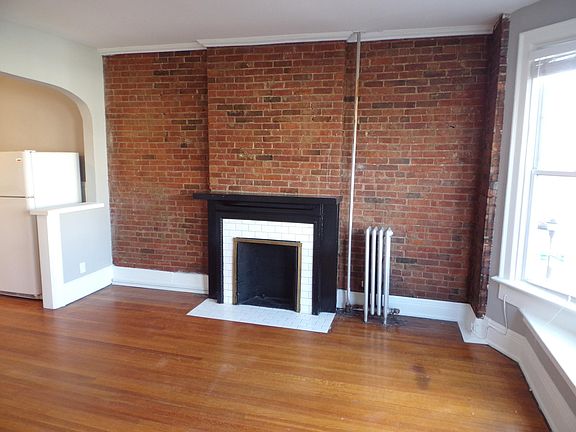 5th image of 220 Lexington Ave #3