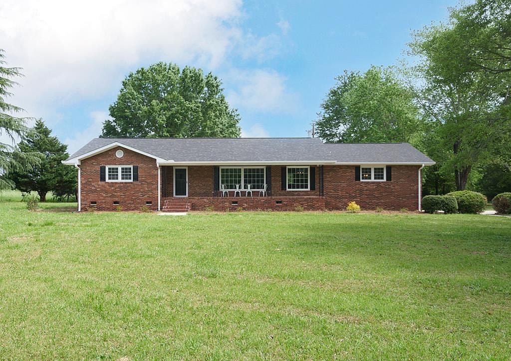 1853 Mount Bethel Rd, Ware Shoals, SC 29692 | Zillow