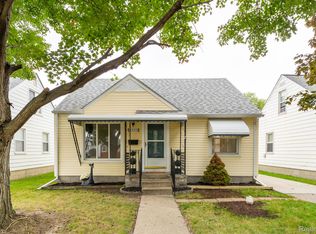 23715 Schroeder Ave, Eastpointe, MI 48021