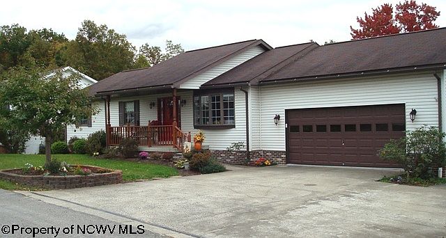 1st image of 307 Aurora Dr