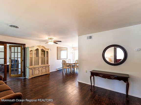 5th image of 666B Farrington Ct