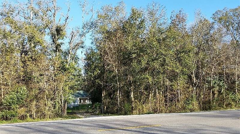 2nd image of 19254 Wildwood Dr