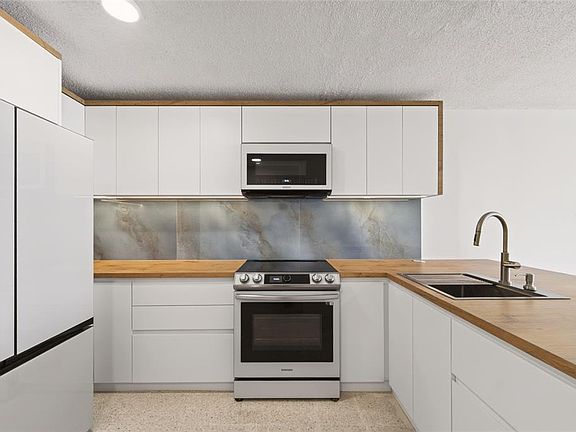 5th image of 3409 Avenue Isla Verde #704