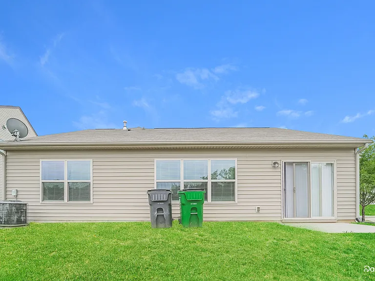3038 Parsifal Ln — Photo 15