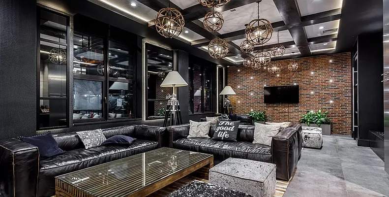 Rented by The KCI Group | media 90