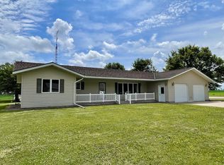 212 Eastern Ave S, Comfrey, MN 56019