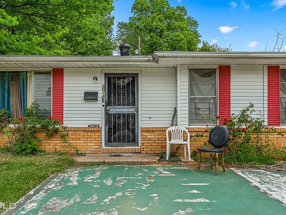 2nd image of 3514 Michigan Blvd
