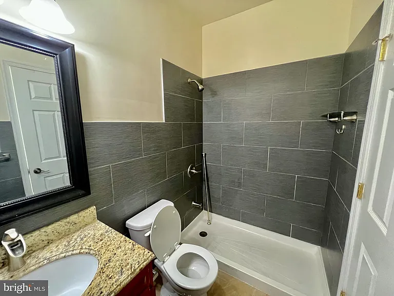 1329 Parish Ave — Photo 7