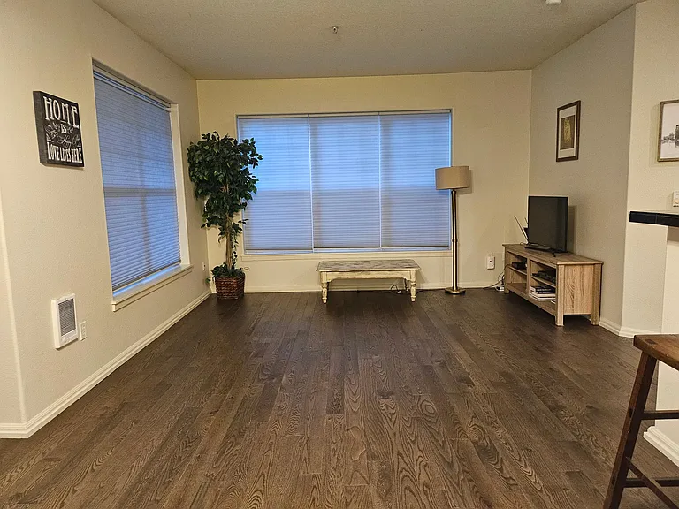 1120 SW 170th Ave #101 — Photo 4
