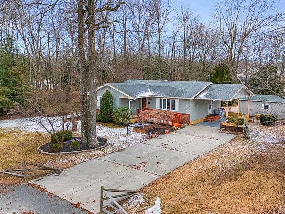 2nd image of 866 N Brewster Rd